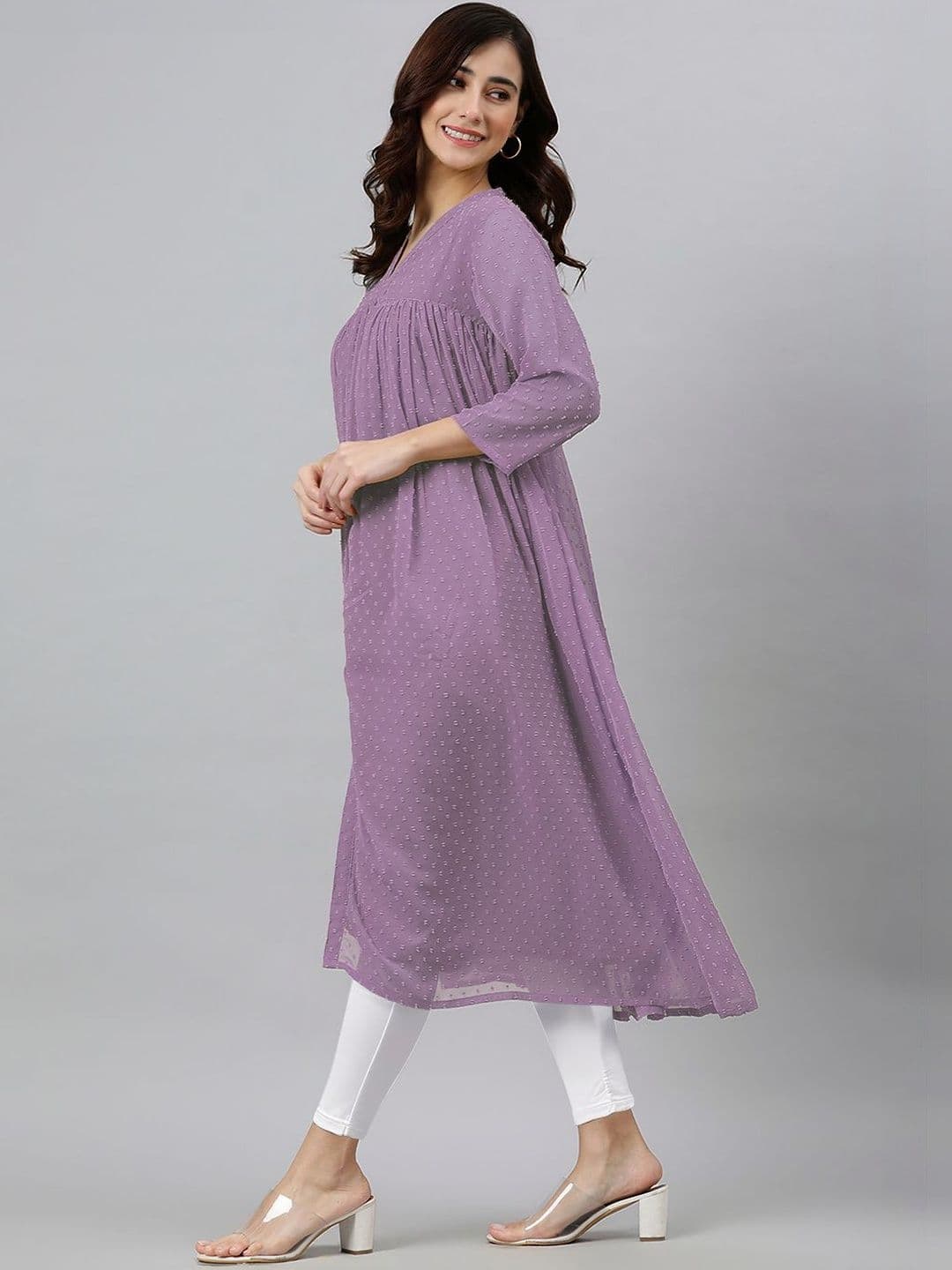 Janasya Women Lavender Dobby Chiffon Self Design Flared Kurta thumbnail 4