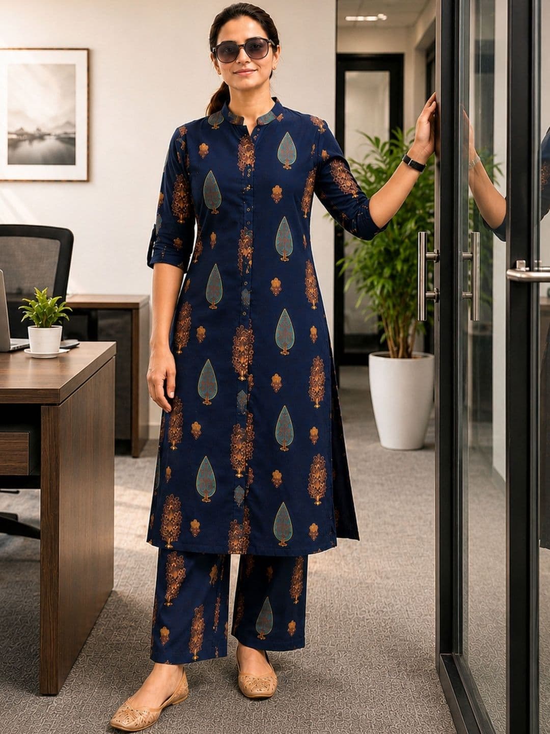 Klere Women Ethnic Motifs Printed Regular Kurta with Palazzos thumbnail 5