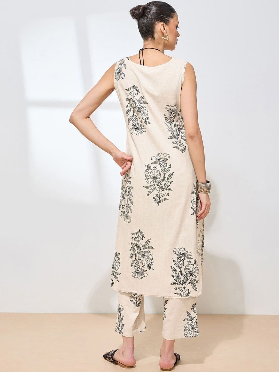 Sangria Floral Cotton Printed Tunic with Trousers thumbnail 4
