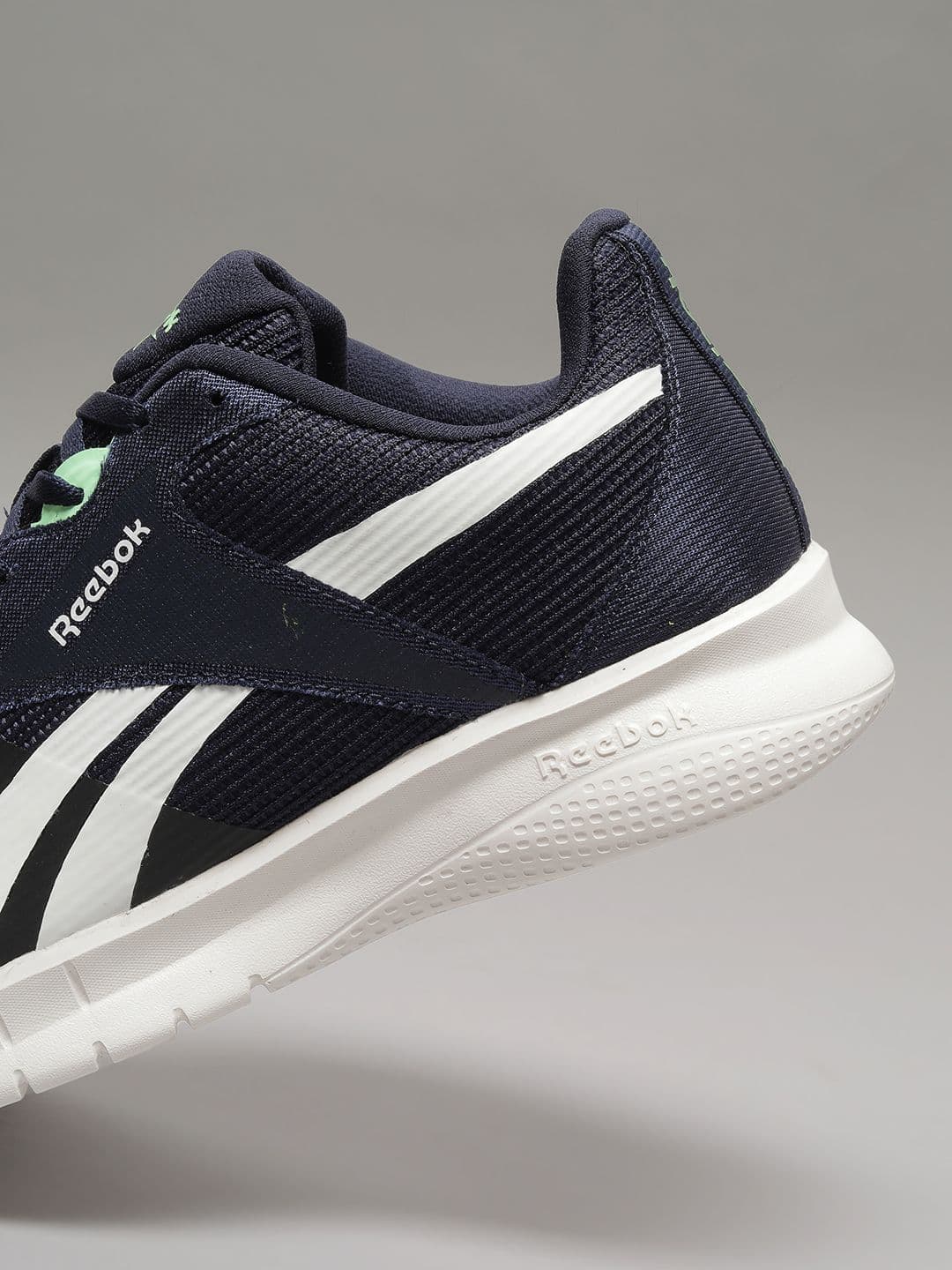 Reebok Men Astro Foam Fiesta Walking Shoes thumbnail 4