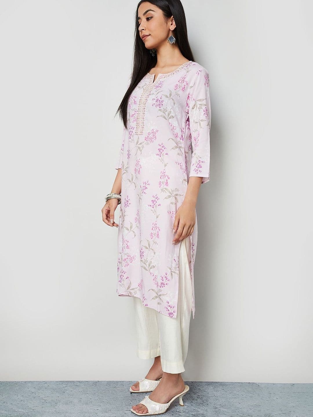 Melange by Lifestyle Women Floral Printed Sequinned Floral Kurta thumbnail 3