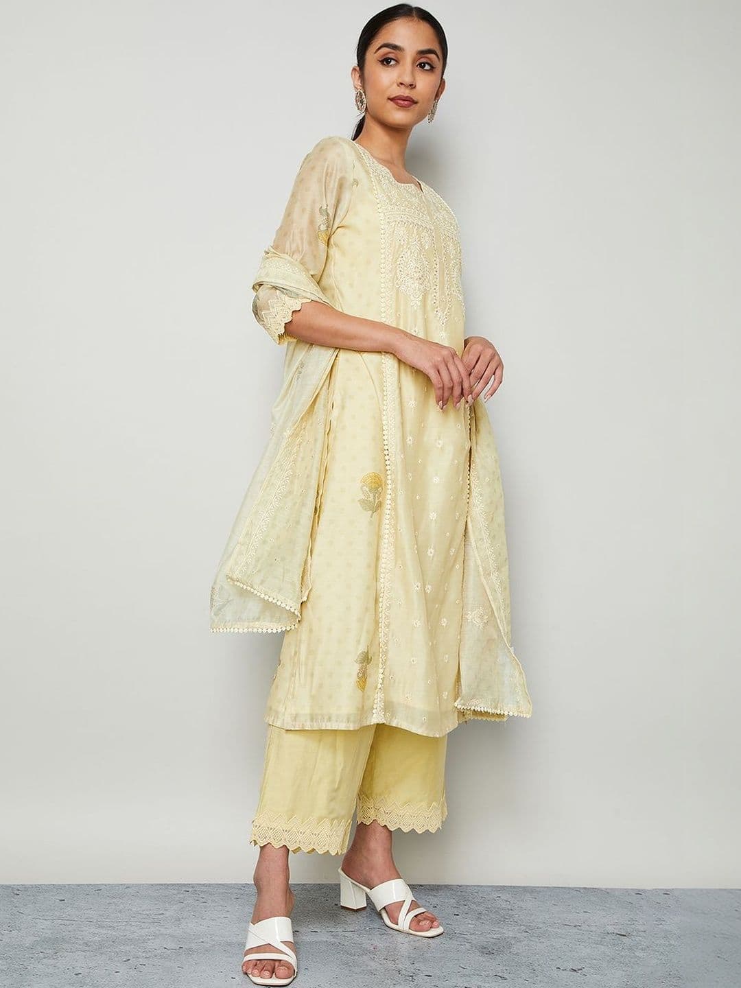Melange by Lifestyle Women Embroidered Flared Cropped Ethnic Palazzos thumbnail 3