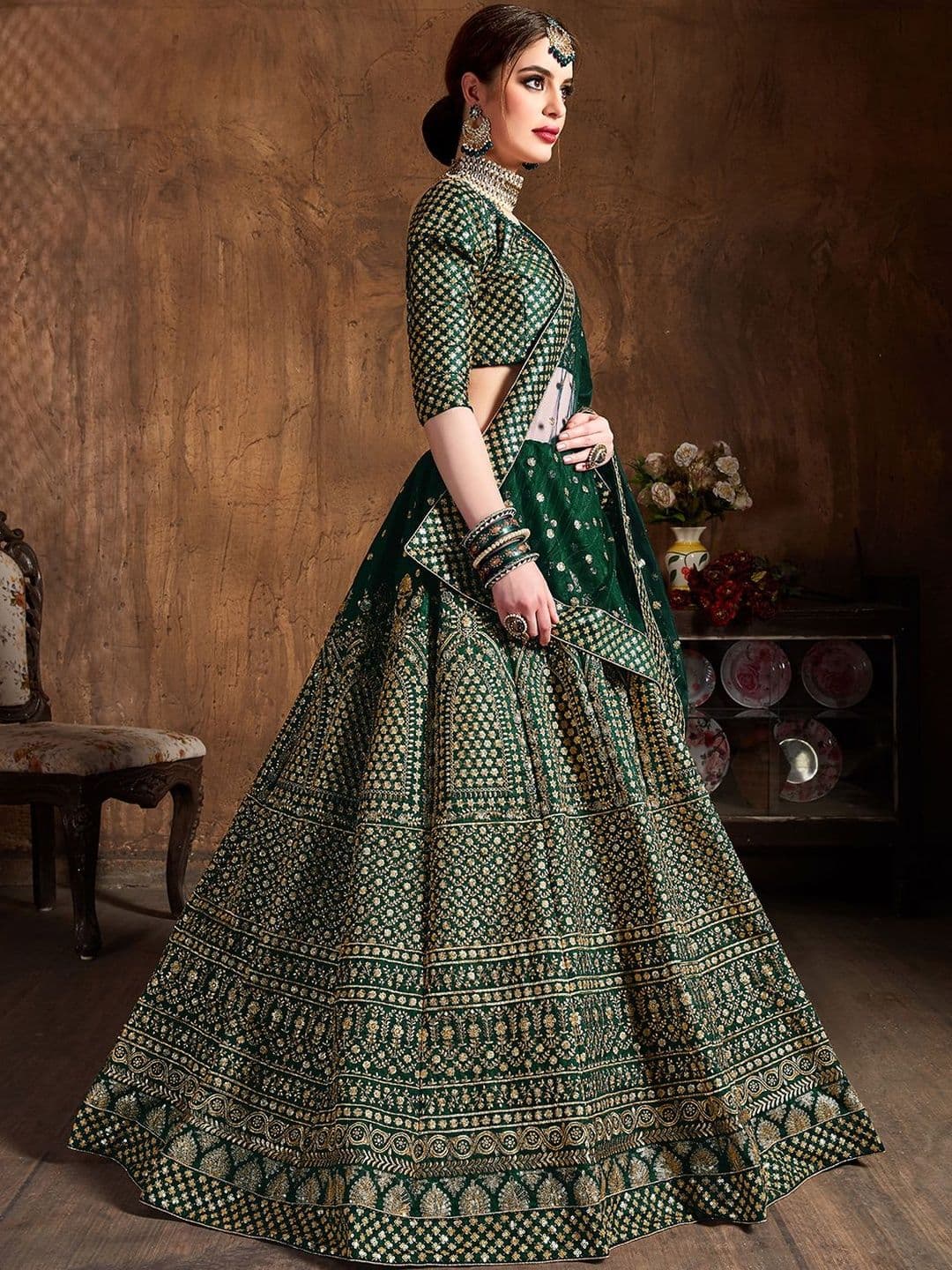 ETHNIC PLUS Green Embroidered Sequinned Semi-Stitched Silk Lehenga & Blouse With Dupatta thumbnail 4