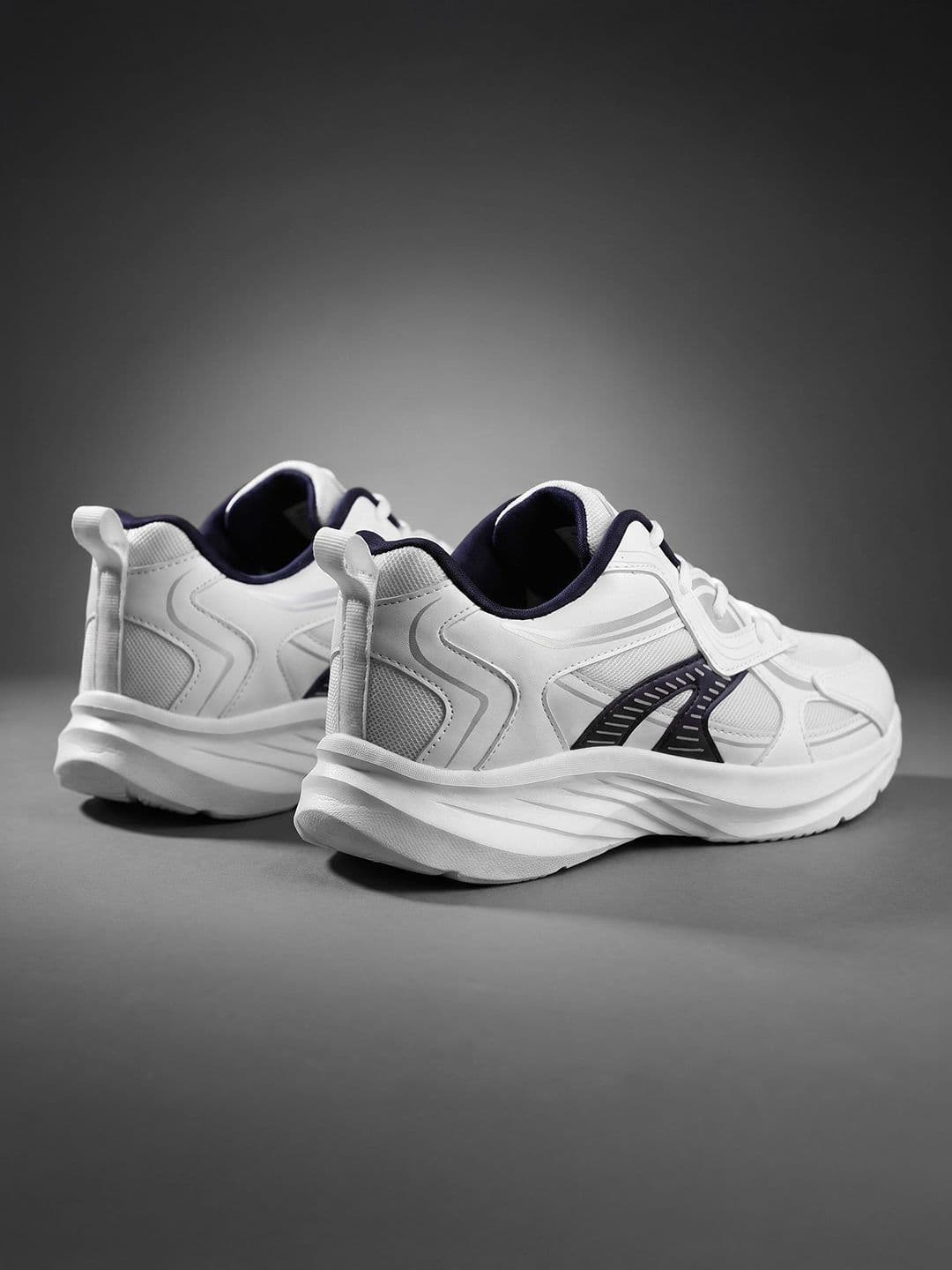 Walkaroo Men Lace up Sports Shoes - ONG9708 thumbnail 4