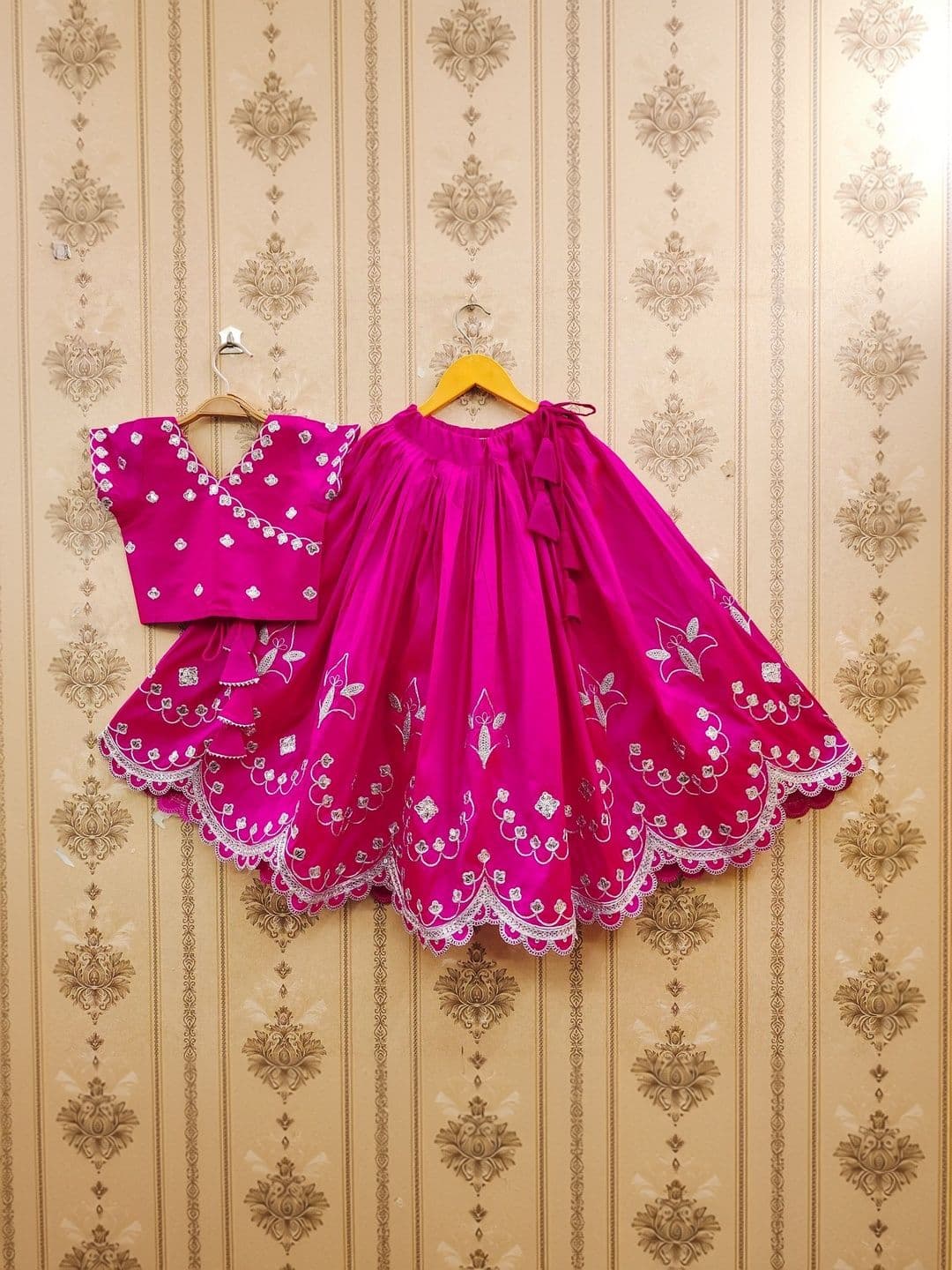KALINI Girls Embroidered Tie and Dye Ready to Wear Lehenga & thumbnail 4