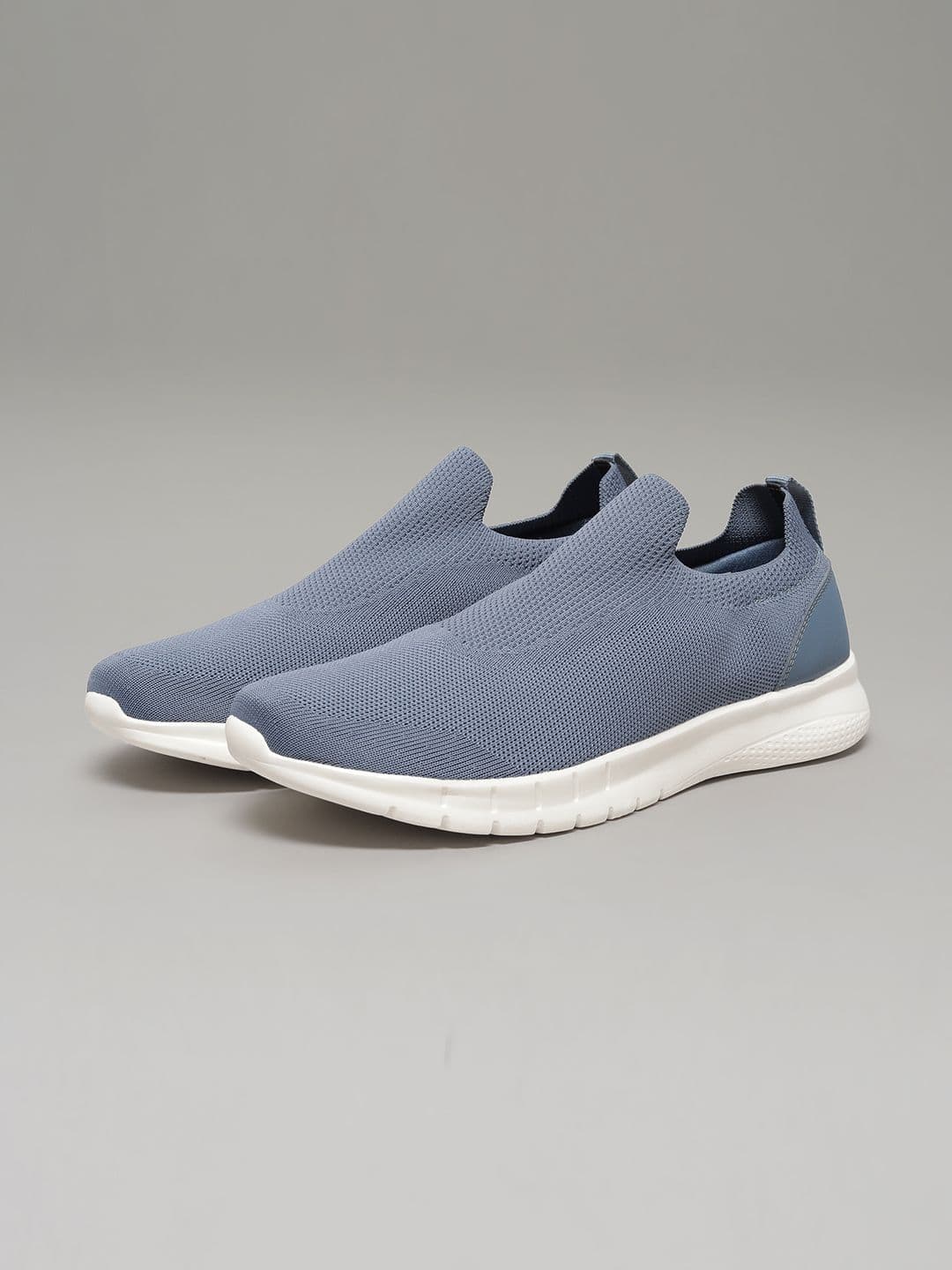 Reebok Men Textile Walking Non-Marking Shoes thumbnail 2