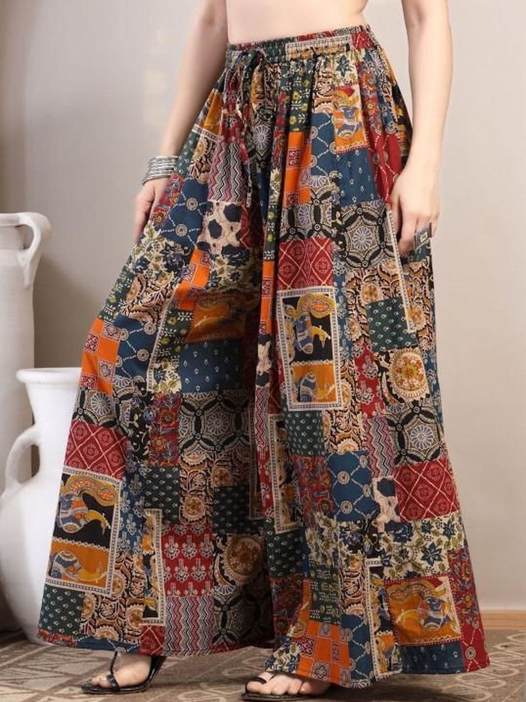 Fabinn Women Ethnic Motifs Printed Knitted Chiffon Blend Ethnic Palazzos thumbnail 2