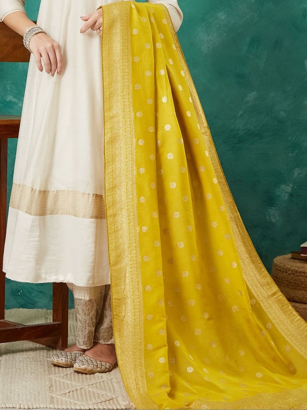 VASVI Woven Design Cotton Silk Dupatta with Zari thumbnail 3