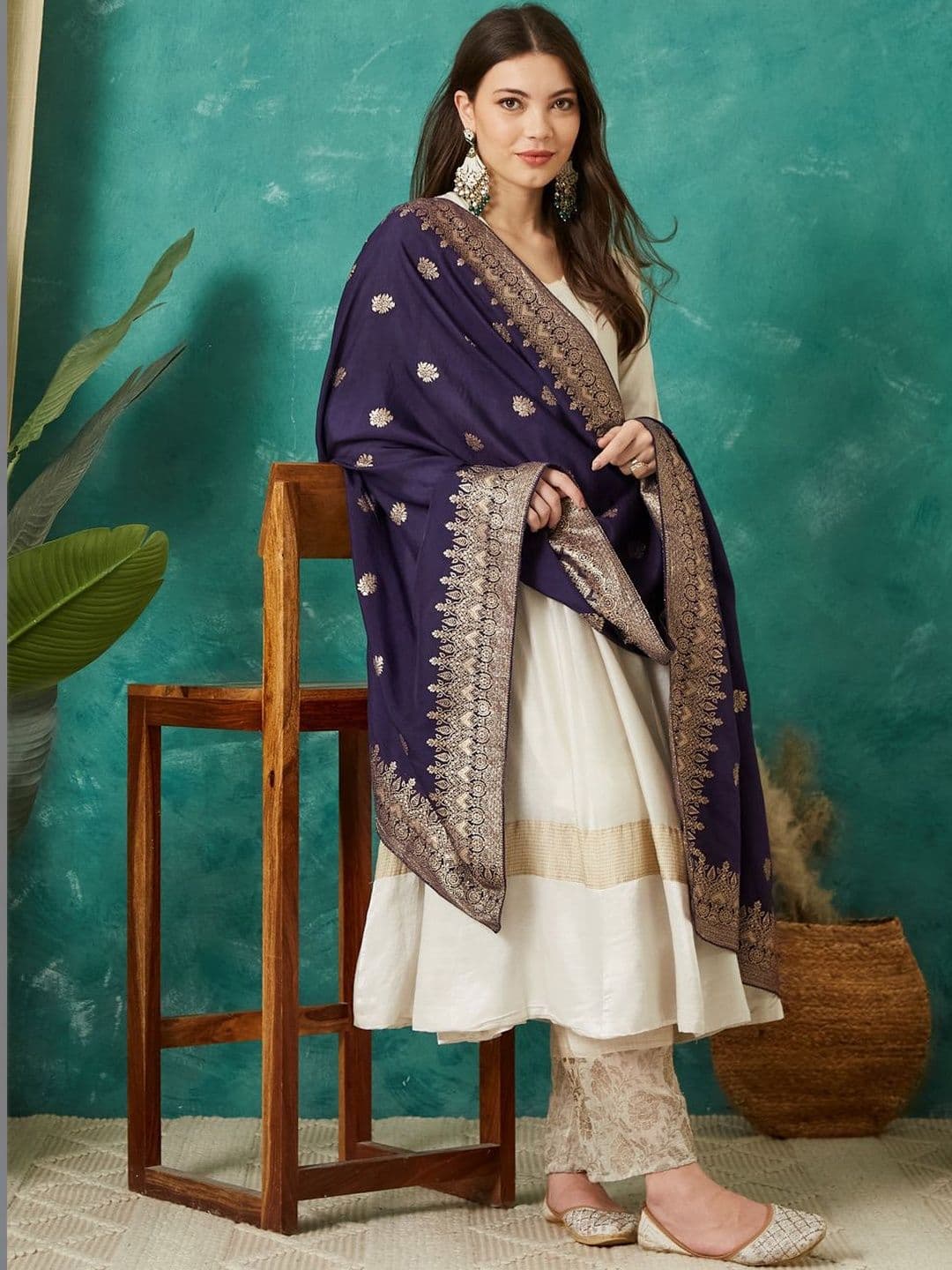 VASVI Ethnic Motifs Woven Design Cotton Silk Dupatta with Zari thumbnail 5