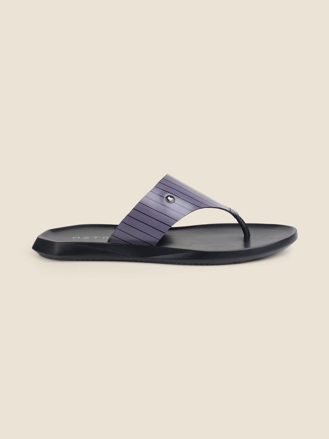 Metro Men Striped Thong Flip-Flops thumbnail 4