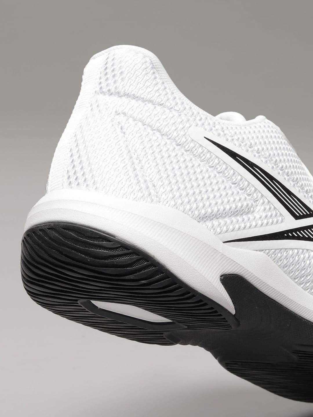 Reebok RBK.B Buckets Men Training or Gym Shoes thumbnail 3