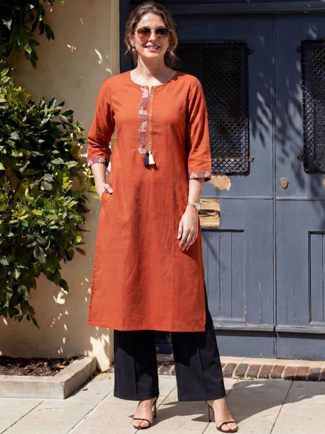 Anouk Women Ethnic Motifs Embroidered Thread Work Kurta thumbnail 2