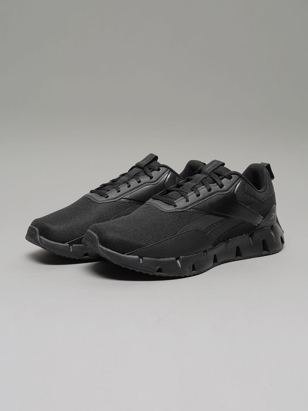 Reebok Men Running Non-Marking Shoes thumbnail 4