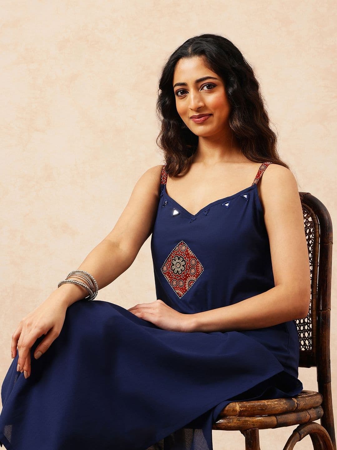 GULMEHAK Women Ethnic Motifs Embroidered Regular Mirror Work Pure Cotton Kurta with Palazzos thumbnail 4