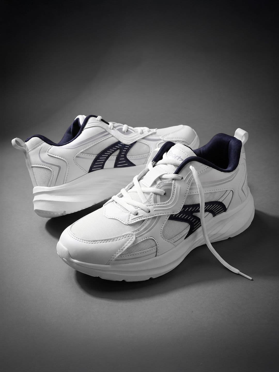 Walkaroo Men Lace up Sports Shoes - ONG9708 thumbnail 3