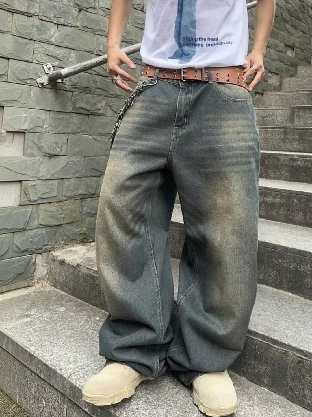 ZYVRA Men Baggy Low-Rise Heavy Fade Jeans thumbnail 4