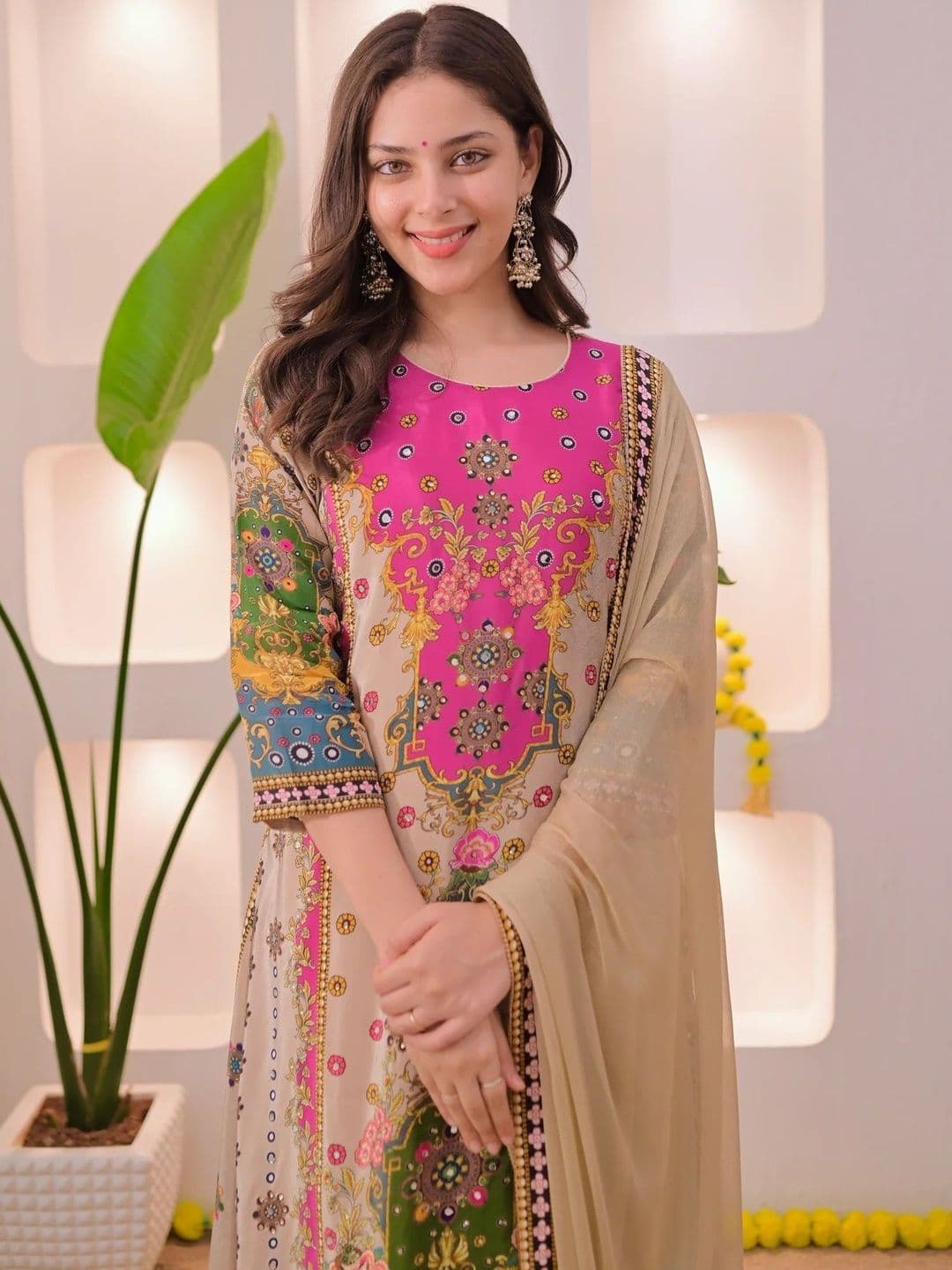 kiyooclothing Women Ethnic Motifs Printed Regular Kurta with Patiala & With Dupatta thumbnail 2
