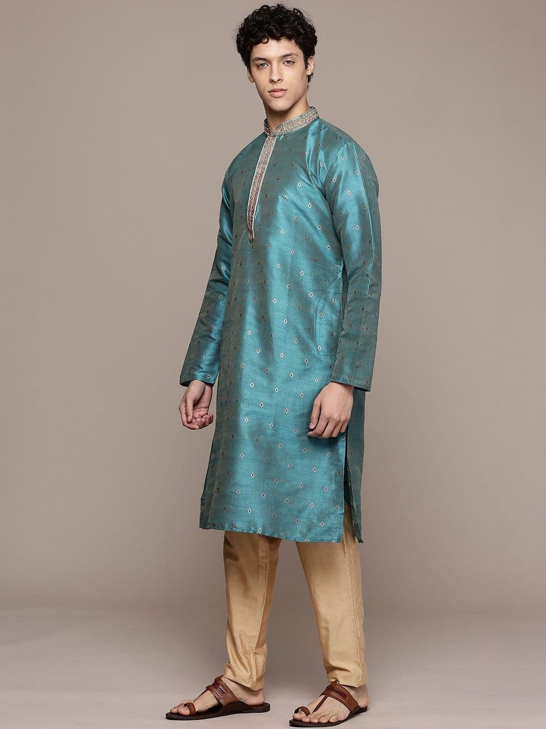 Dincharya Men Thread Work Kurta thumbnail 6