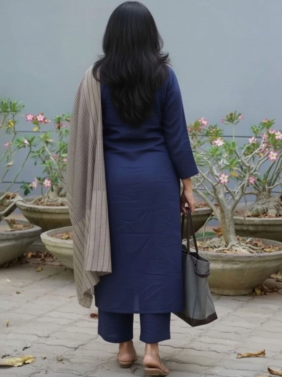 Lee Moda Women Regular Kurta with Trousers & With Dupatta thumbnail 4