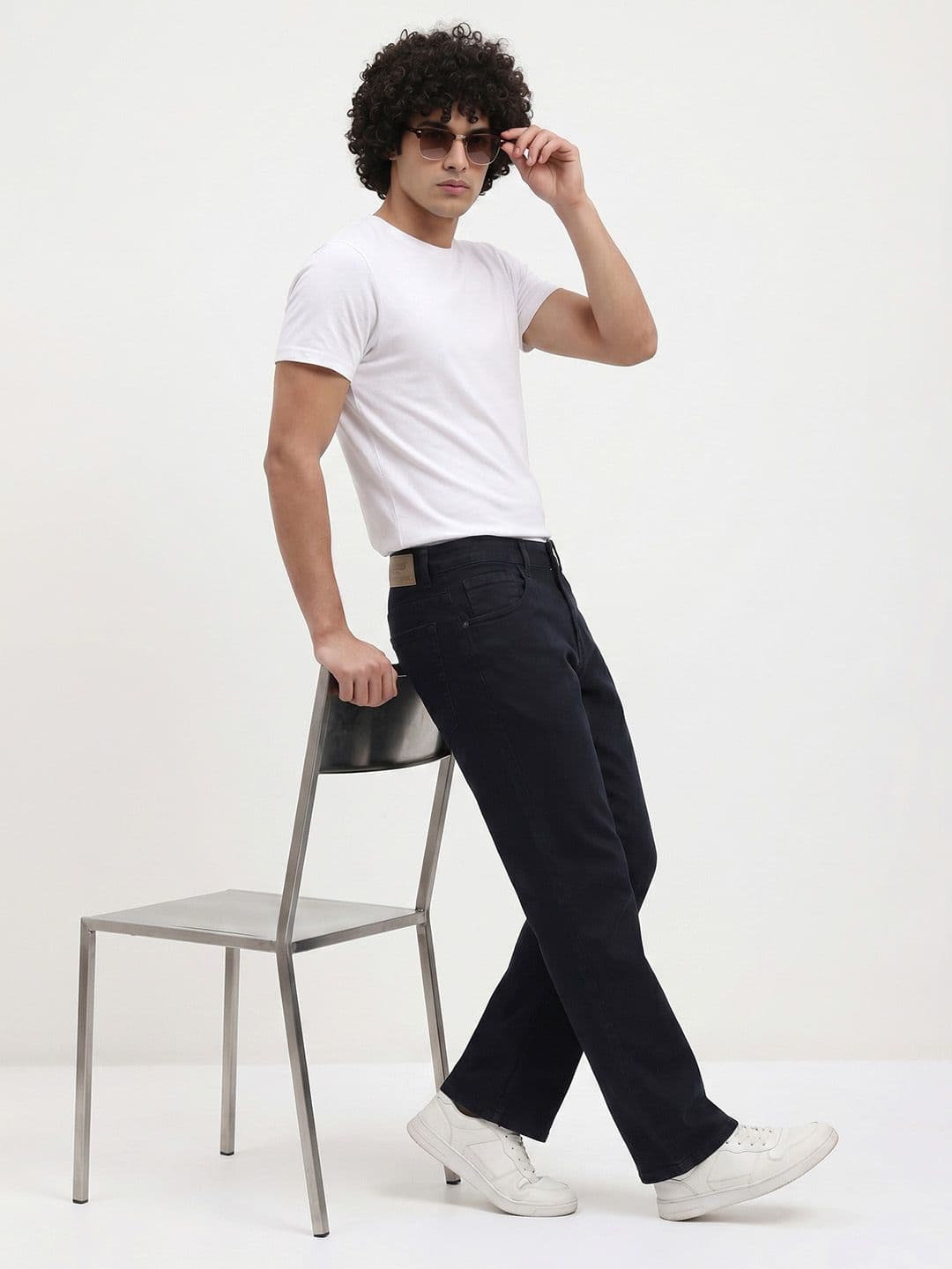 The Roadster Life Co. Men Straight Fit Stretchable Jeans thumbnail 5