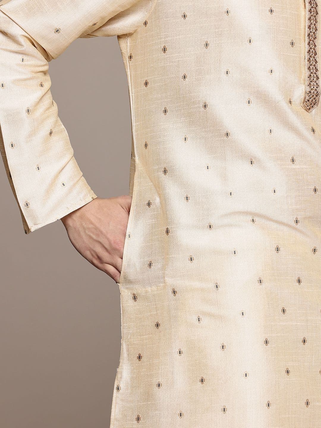 PulseIQ Men Thread Work Kurta thumbnail 6