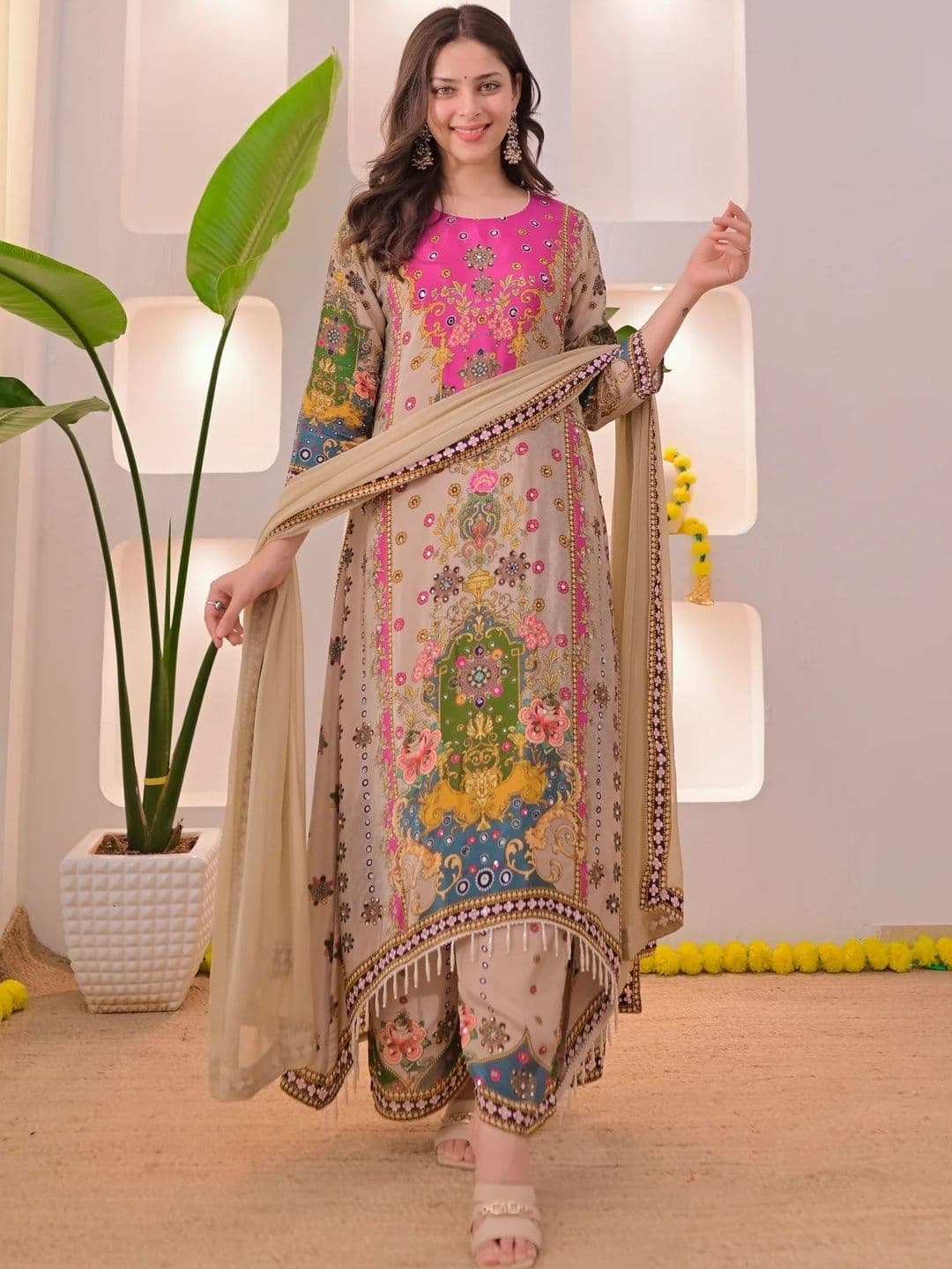 kiyooclothing Women Ethnic Motifs Printed Regular Kurta with Patiala & With Dupatta - view 1