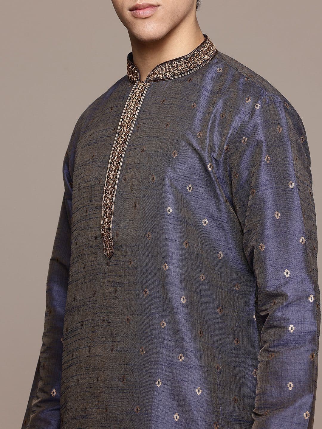 Dincharya Men Thread Work Kurta thumbnail 3