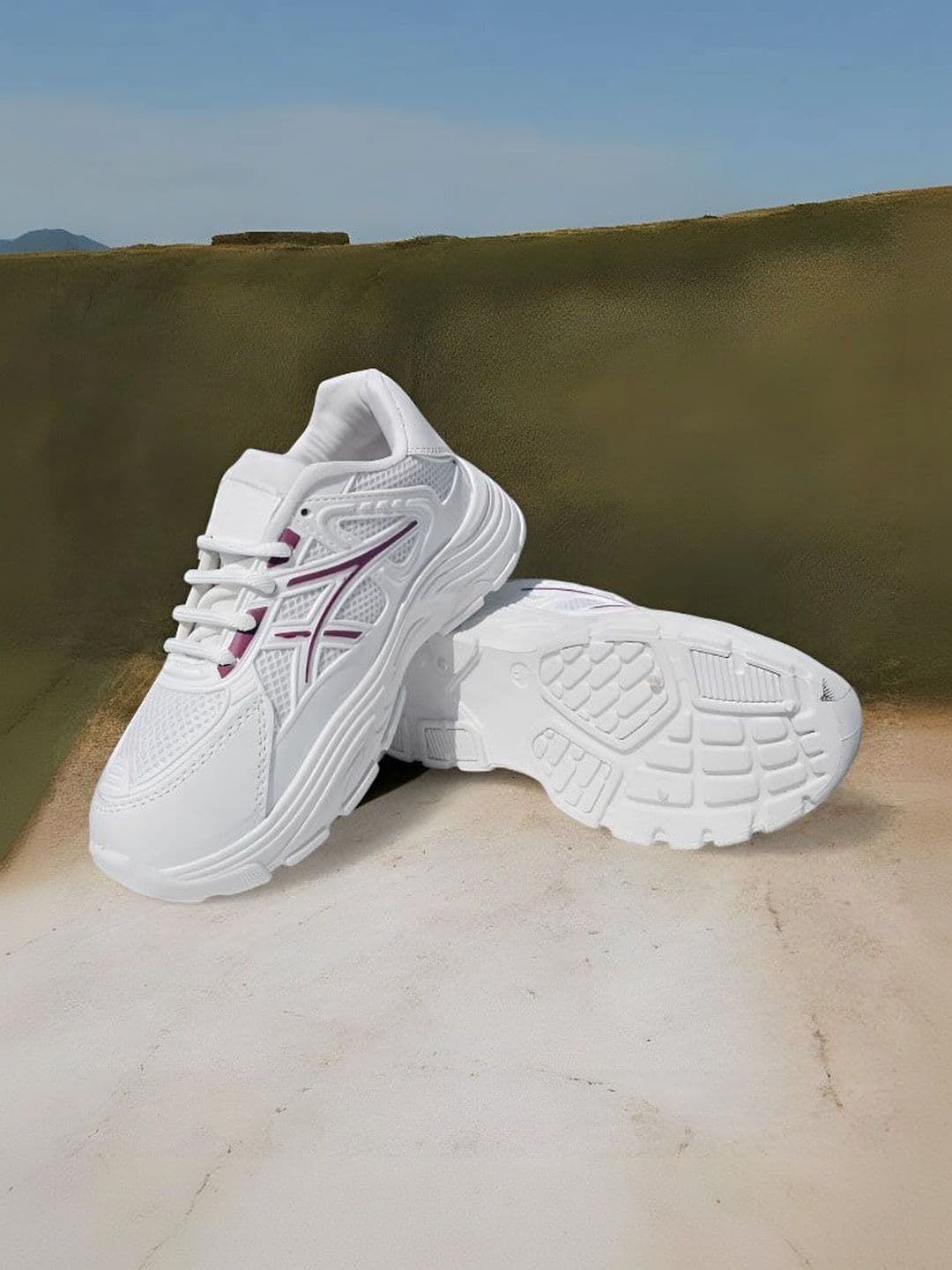 The Roadster Lifestyle Co Walking Non-Marking Sports Shoes thumbnail 3