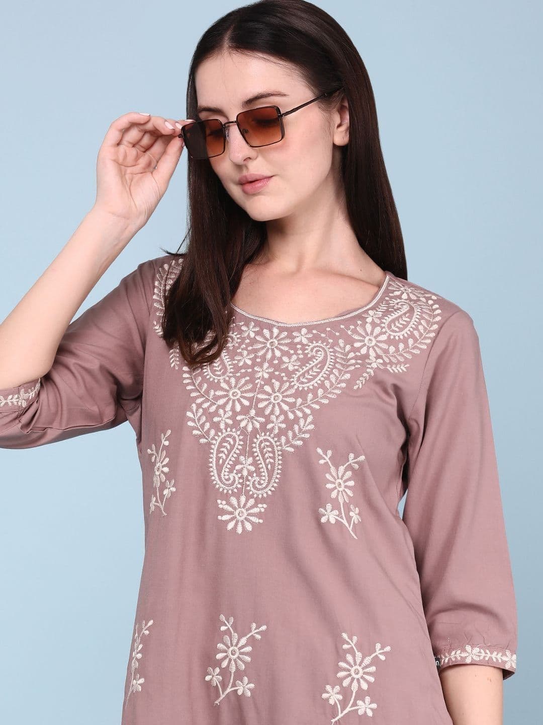 V-Mart Women Floral Embroidered Thread Work Kurta thumbnail 5