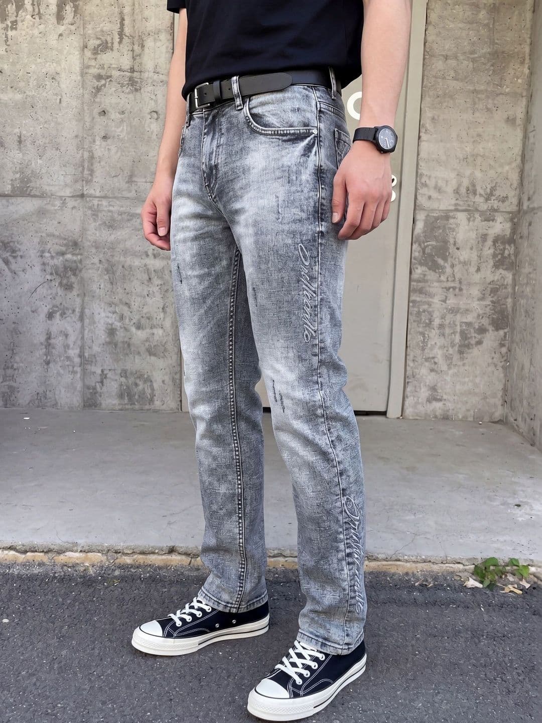 GEX Men Regular Fit Mid-Rise Mildly Distressed Heavy Fade Jeans thumbnail 2