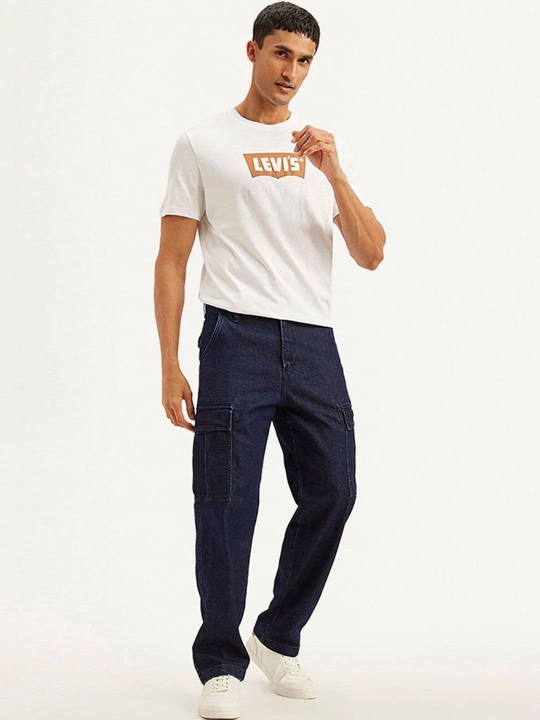 Levis Men Classic Regular Fit Mid-Rise Light Fade Stretchable Jeans thumbnail 4