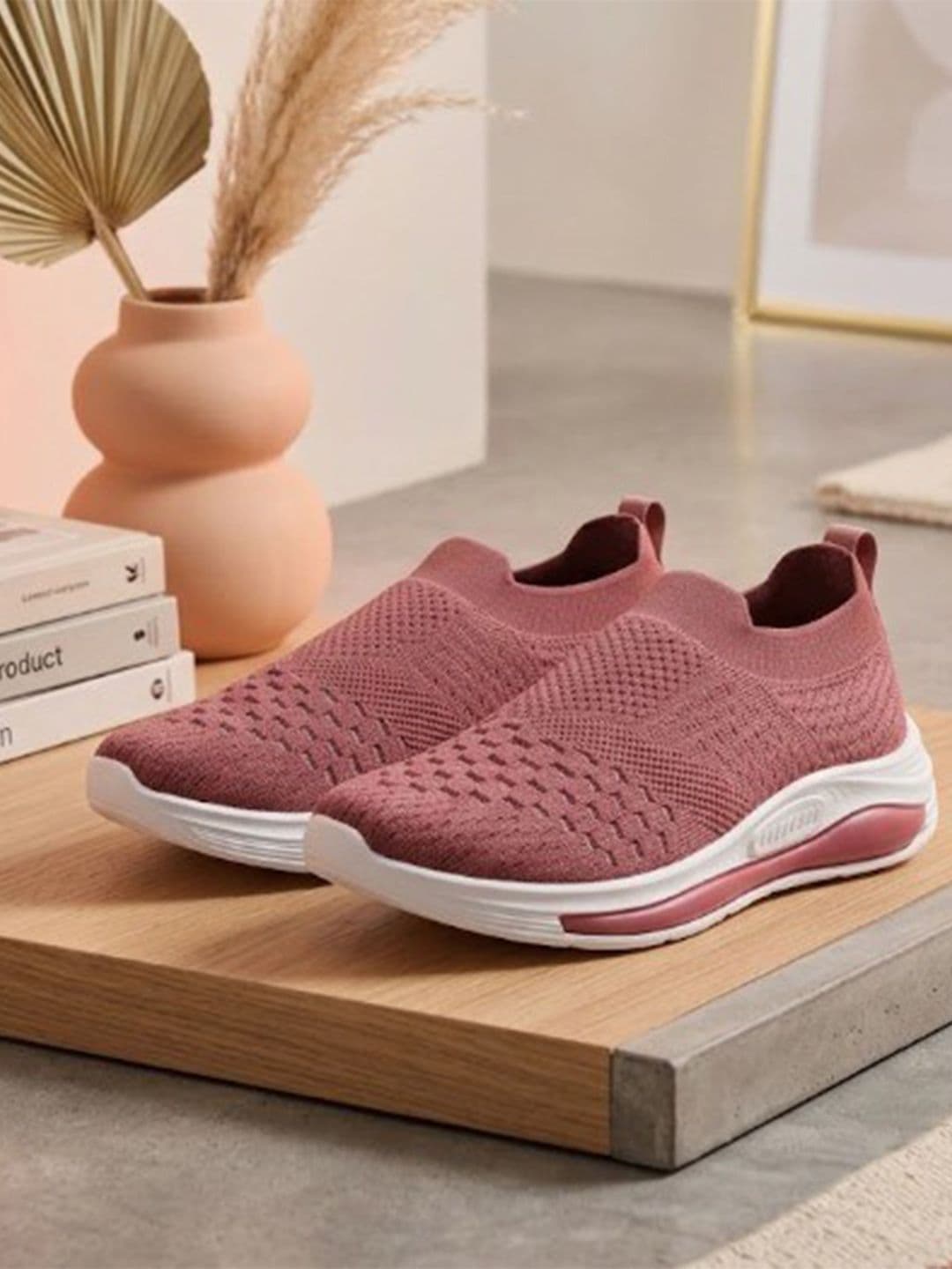 WILD LEOPARD Women Mesh Training or Gym Non-Marking Shoes thumbnail 5