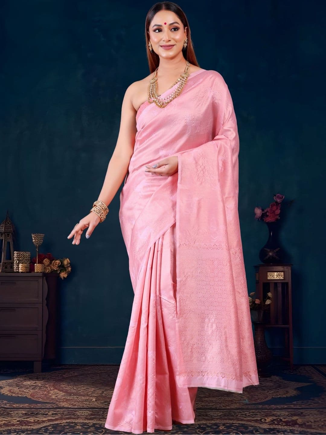Sangria Light Pink Woven Design Zari Banarasi Saree With Unstitched Blouse thumbnail 3
