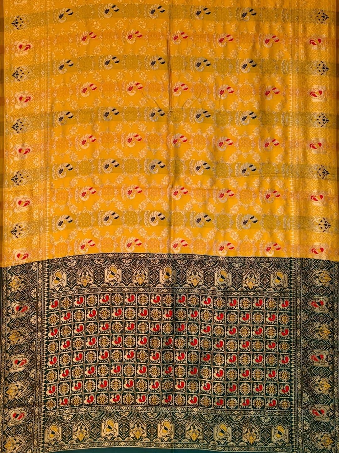 SZN Woven Design Zari Silk Blend Handloom Banarasi Saree thumbnail 6