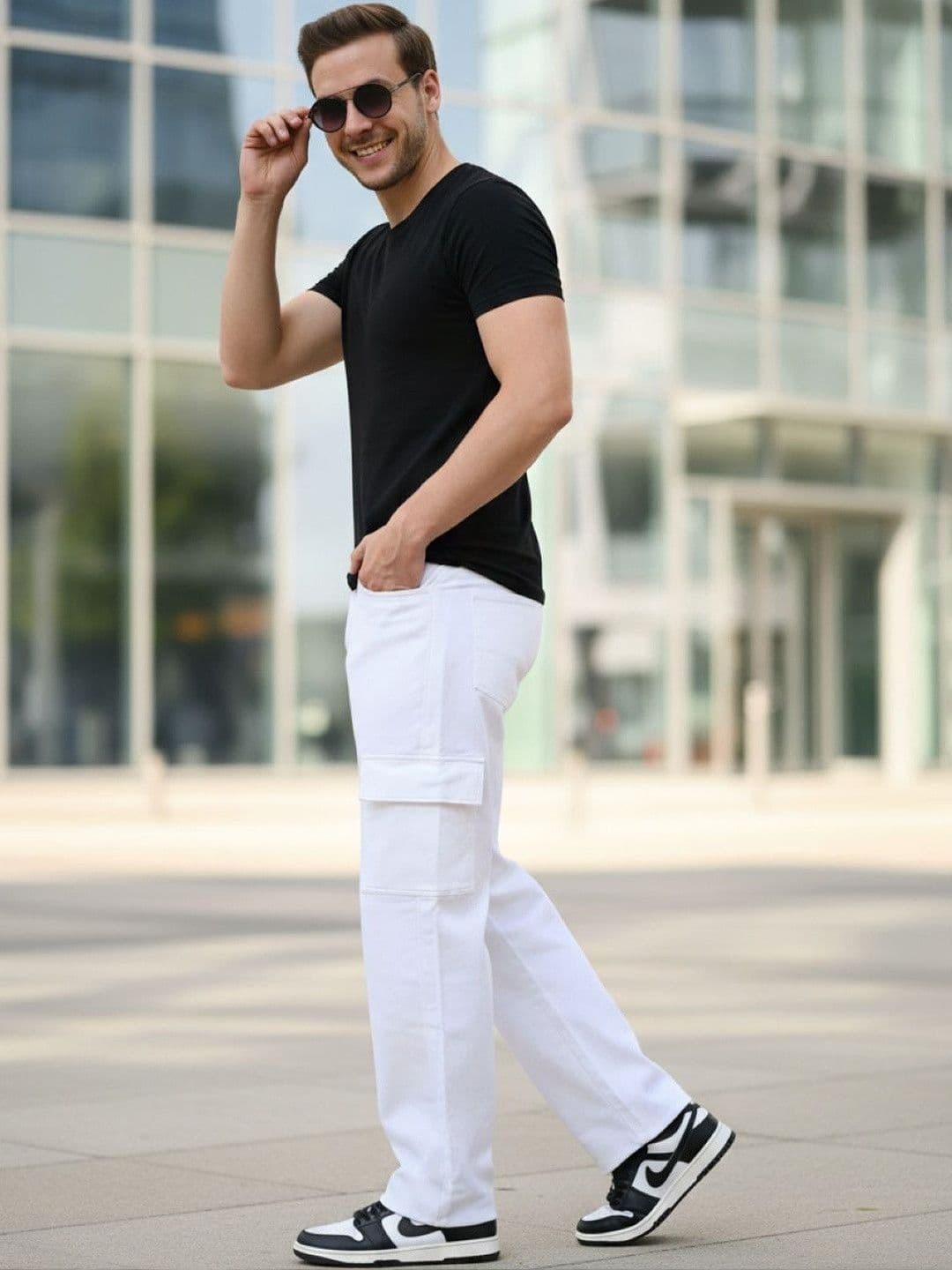 Kook N Keech Men Classic Relaxed Fit Mid-Rise Stretchable Jeans thumbnail 4
