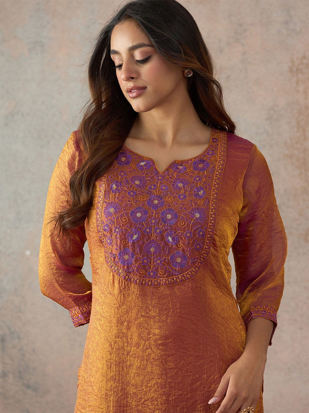 Anouk Mirage Women Ethnic Motifs Embroidered Regular Thread Work Kurta with Trousers thumbnail 3