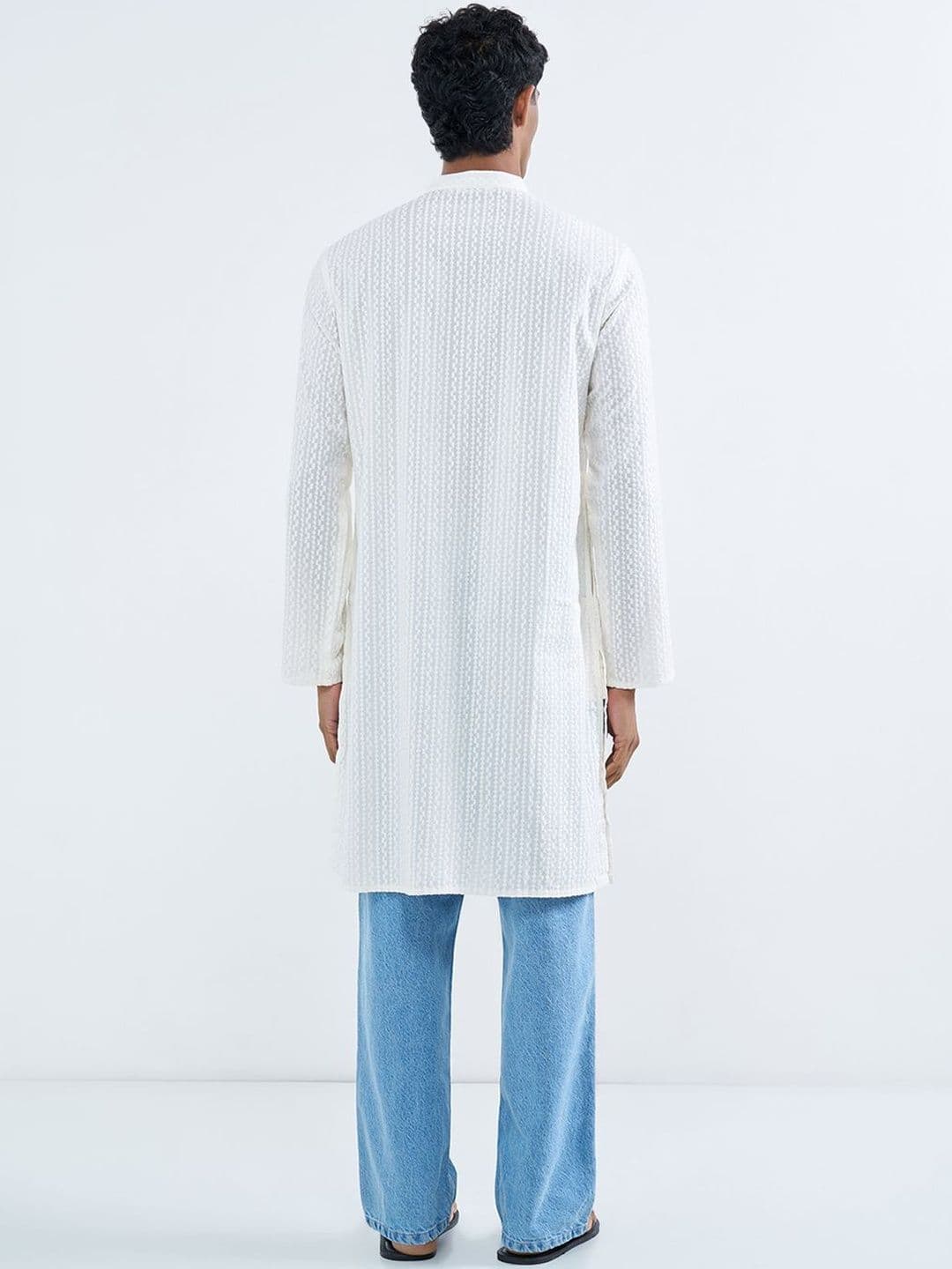 indus route by Pantaloons Men Ethnic Motifs Embroidered Chikankari Kurta thumbnail 3