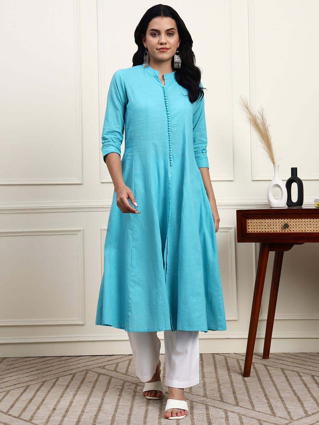 Idalia Women Blue Solid Anarkali Kurta - view 1