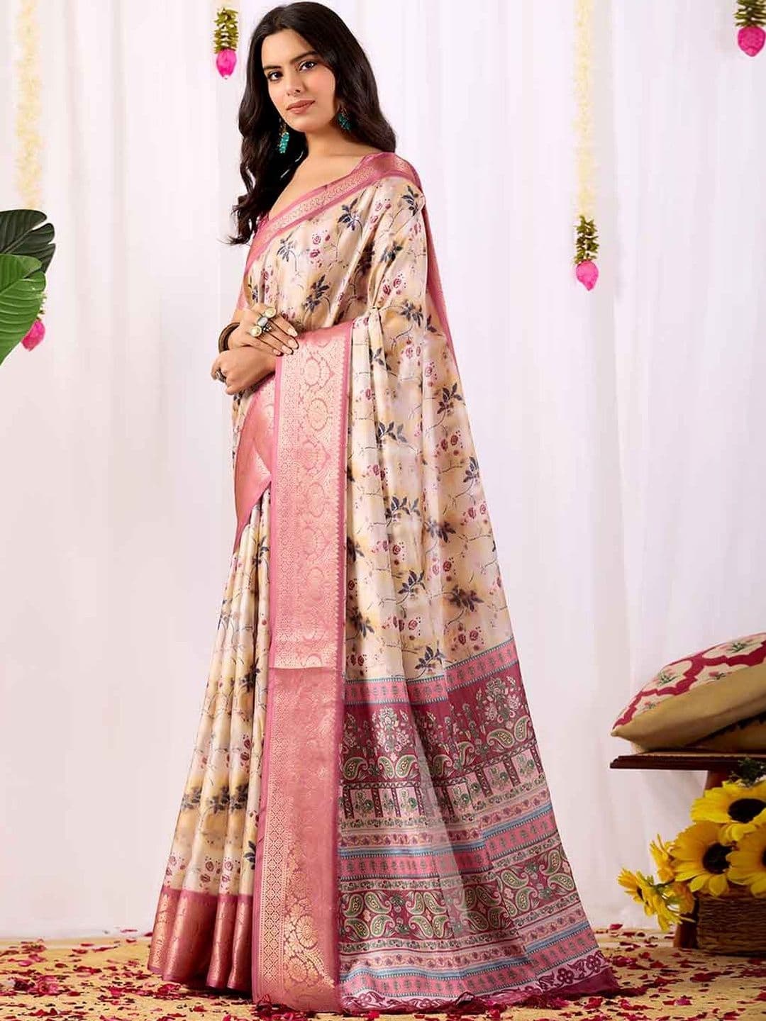 HERE&NOW Floral Pure Cotton Jamdani Saree thumbnail 3