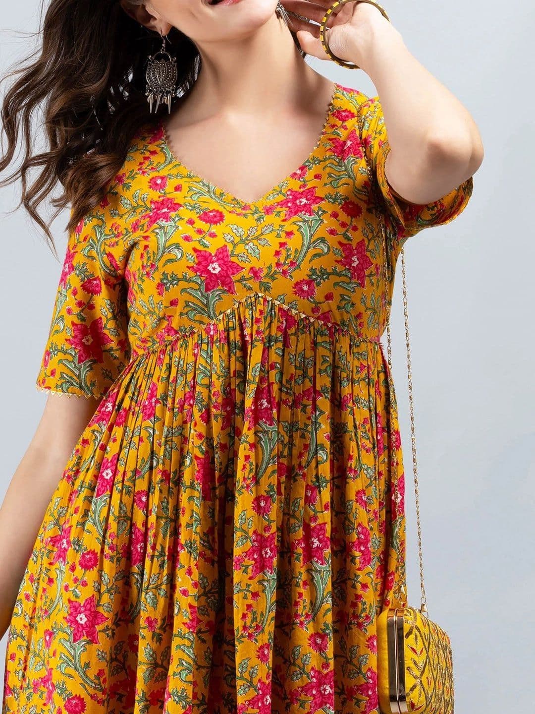 SAK JAIPUR Floral Printed V-Neck Empire Pure Cotton Gotta Patti Kurta With Palazzos thumbnail 7
