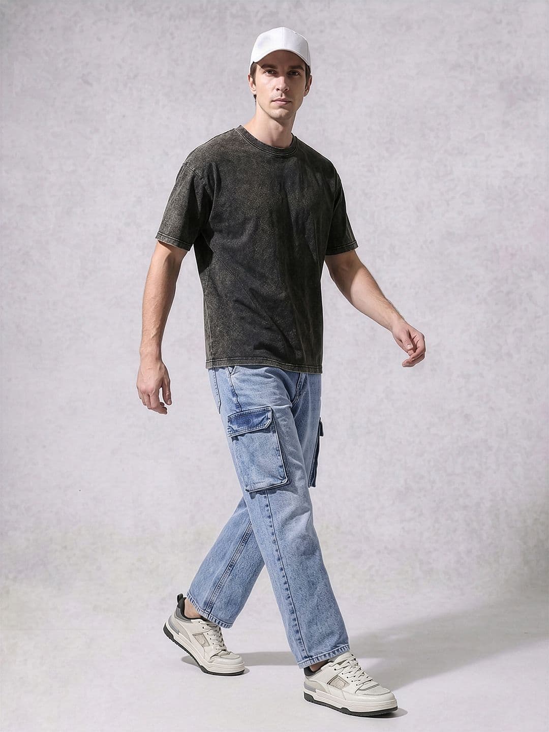 WROGN Men Loose Fit Cargo Pure Cotton Heavy Fade Jeans thumbnail 4