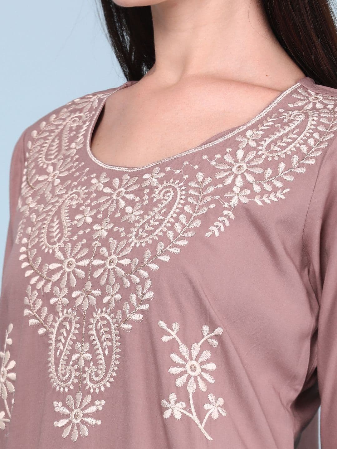 V-Mart Women Floral Embroidered Thread Work Kurta thumbnail 4