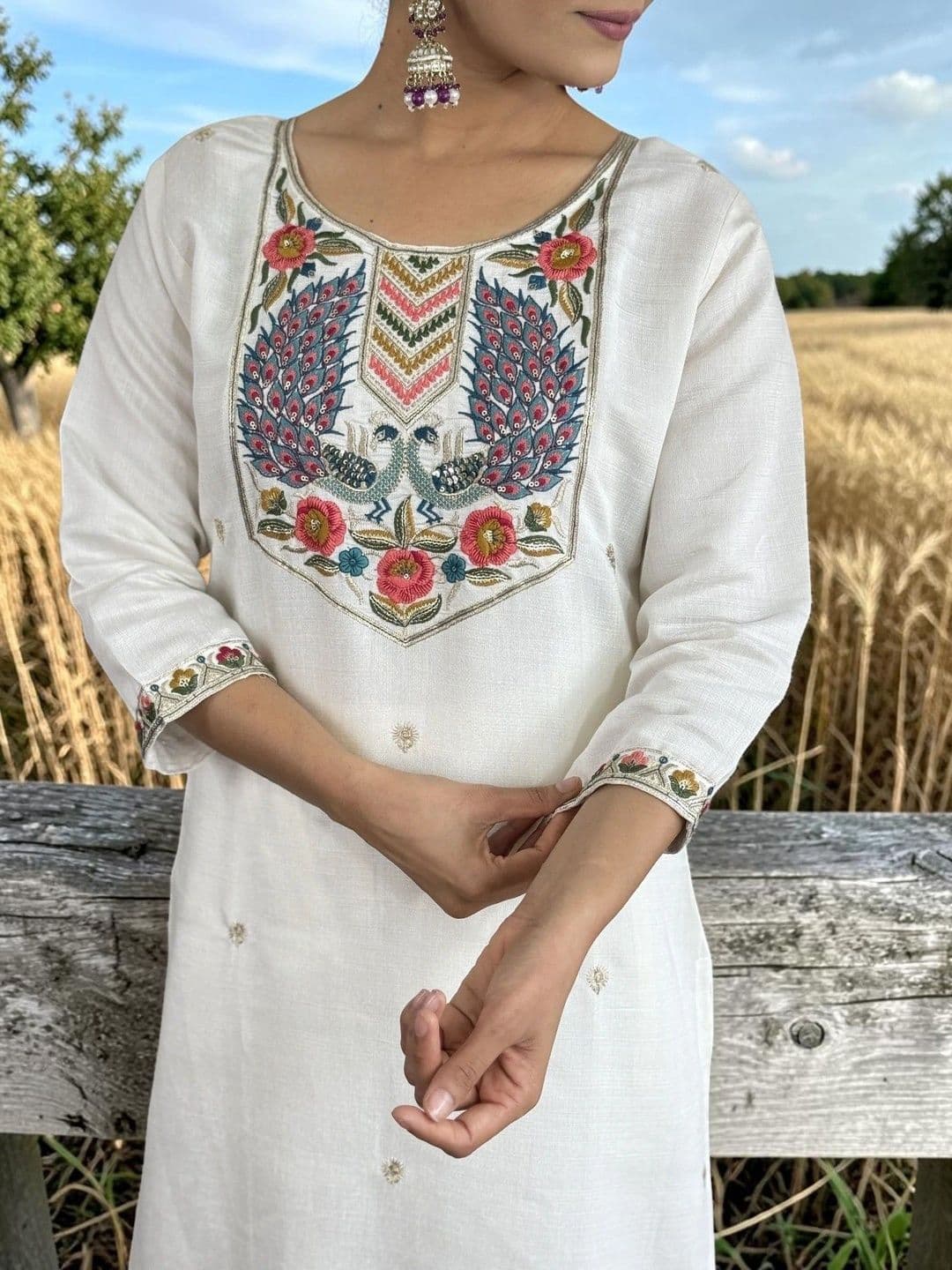 CLAVINET Women Ethnic Motifs Embroidered Regular Thread Work Kurta with Trousers & With Dupatta thumbnail 2