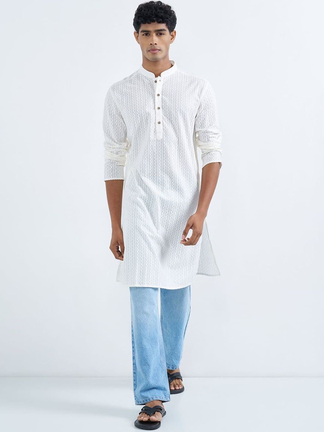 indus route by Pantaloons Men Ethnic Motifs Embroidered Chikankari Kurta thumbnail 5