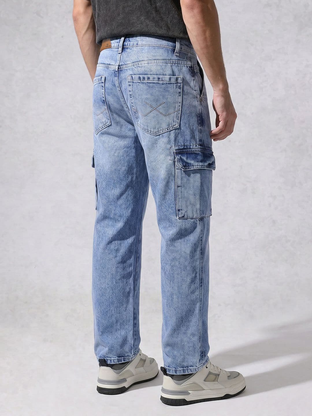 WROGN Men Loose Fit Cargo Pure Cotton Heavy Fade Jeans thumbnail 2