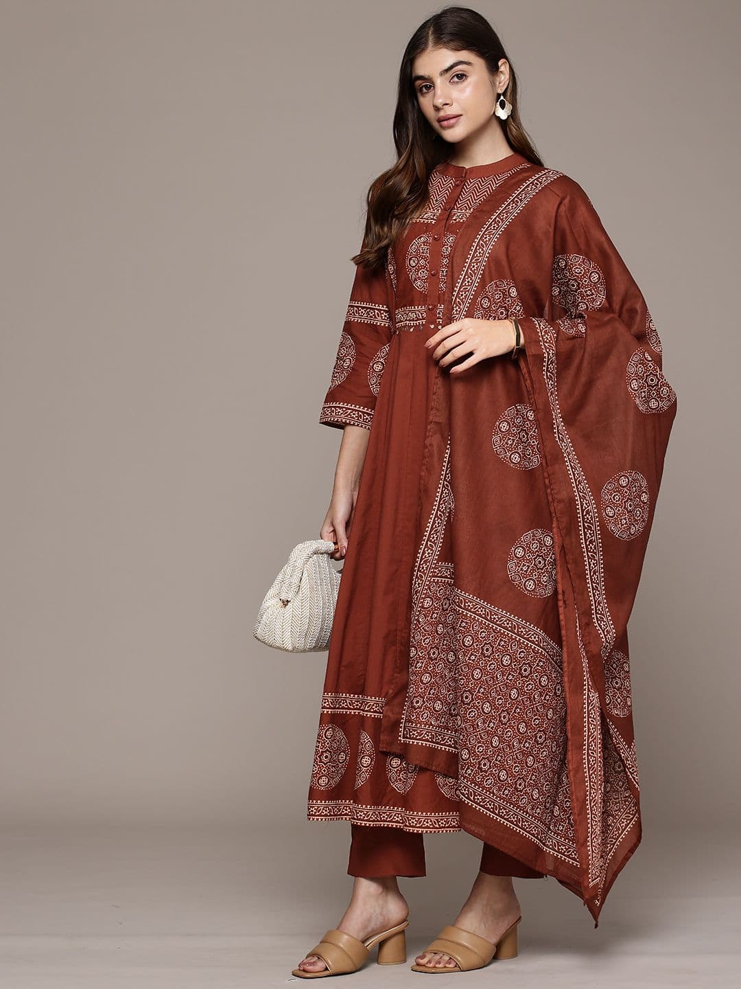 Cayman Ethnic Motifs Printed Regular Beads and Stones Pure Cotton Kurta Set thumbnail 7