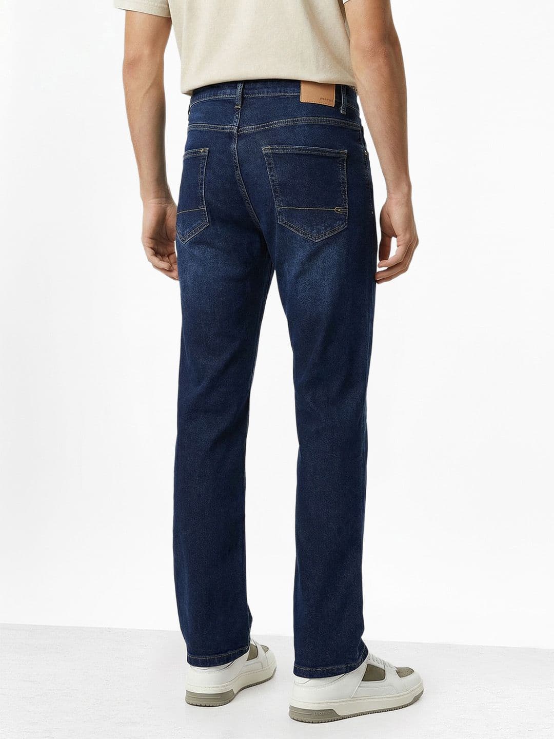 Aeropostale Men Straight Fit Mid-Rise Light Fade Stretchable Jeans thumbnail 3