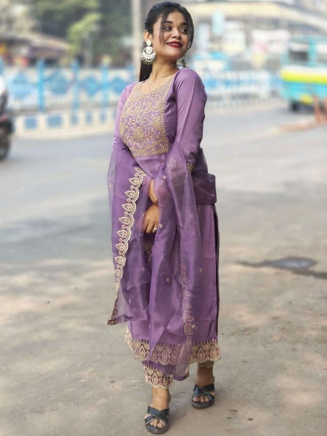 CLAVINET Women Ethnic Motifs Embroidered Regular Thread Work Kurta with Trousers & With Dupatta - view 1