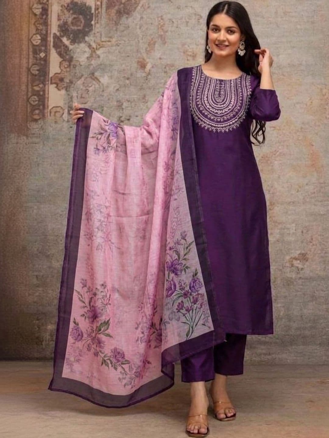 TIBAKKDI Women Floral Embroidered Regular Thread Work Kurta with Trousers & With Dupatta - view 1