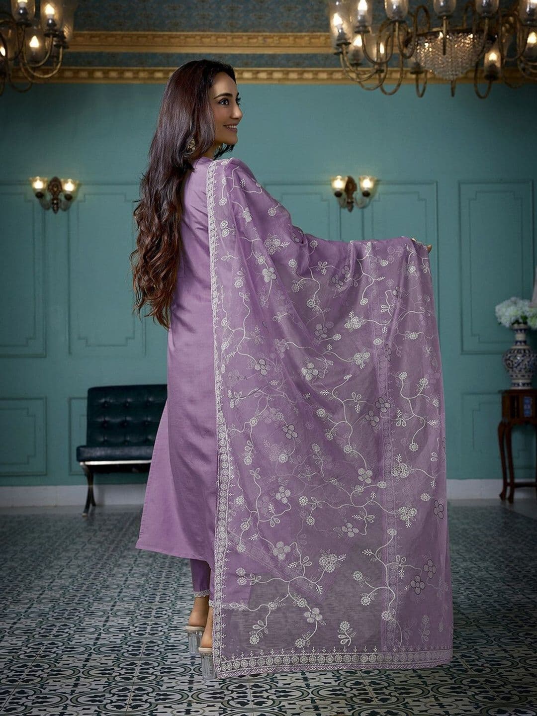 CLAVINET Women Ethnic Motifs Embroidered Regular Thread Work Kurta with Trousers & With Dupatta thumbnail 2